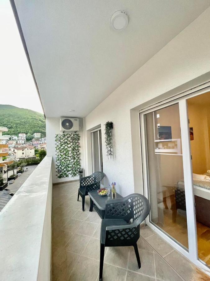 Olive Square Apartment Budua Esterno foto